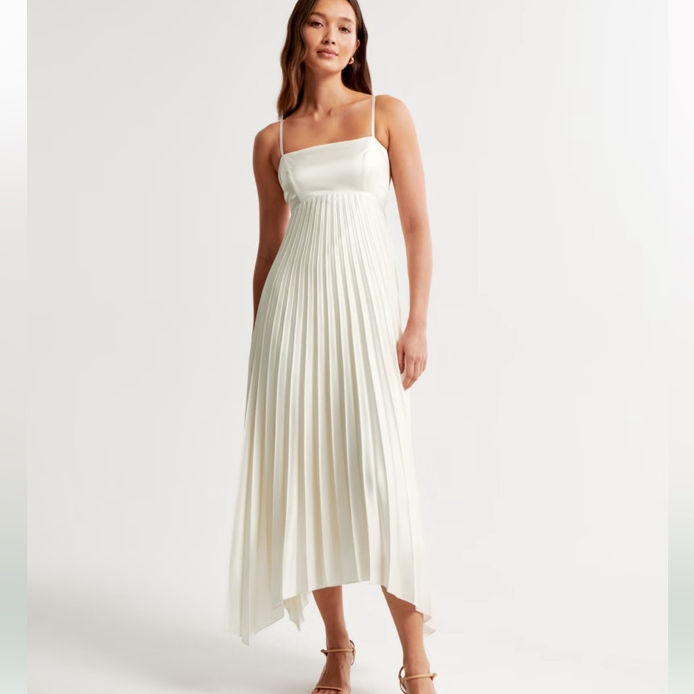 Abercrombie Giselle Dress pleated